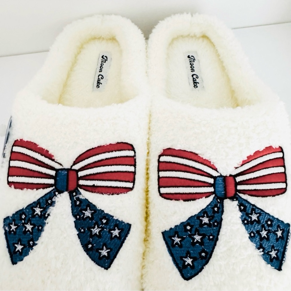 Women’s Patriotic Bow Slippers